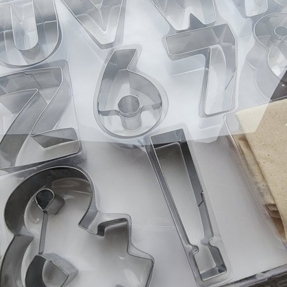 Cookie Cutters 38 Pieces With a Storage Bag - Picture 4 of 4